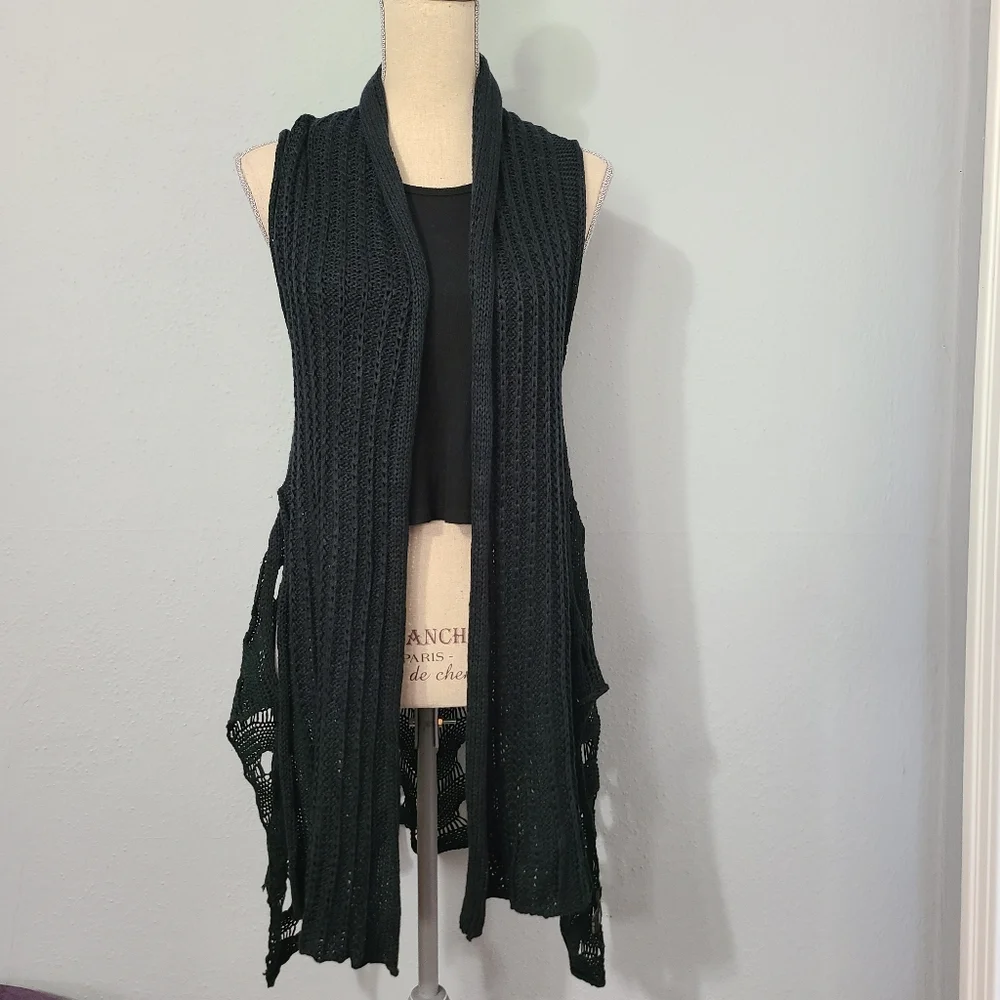 BCBGMaxAzria Knitted Vest Size‎ Medium
